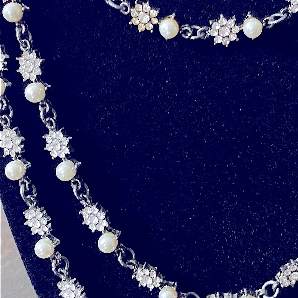 Multi-strand pearl and crystal necklace - Picture 3 of 6